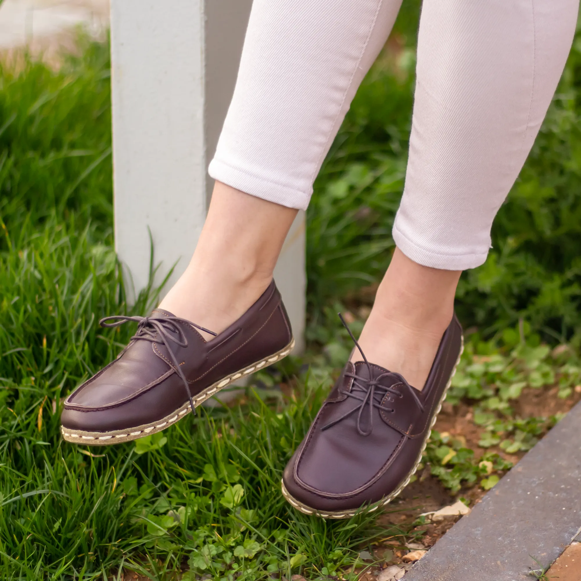 Bitter Brown Women's Leather Earthing Barefoot Shoes