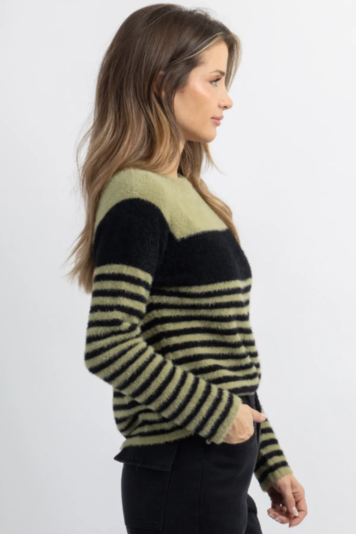 CHAI LATTE OLIVE SWEATER