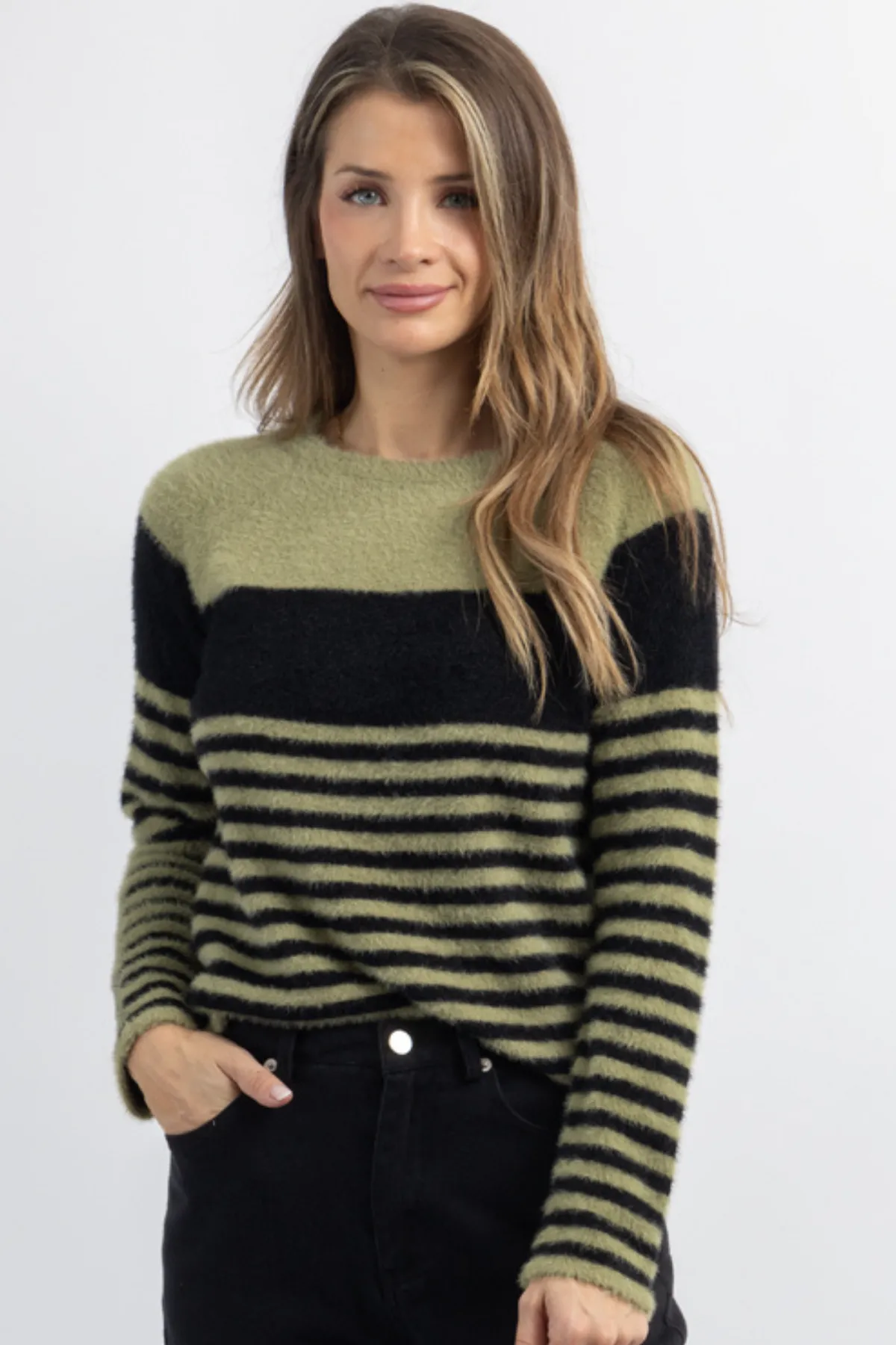 CHAI LATTE OLIVE SWEATER