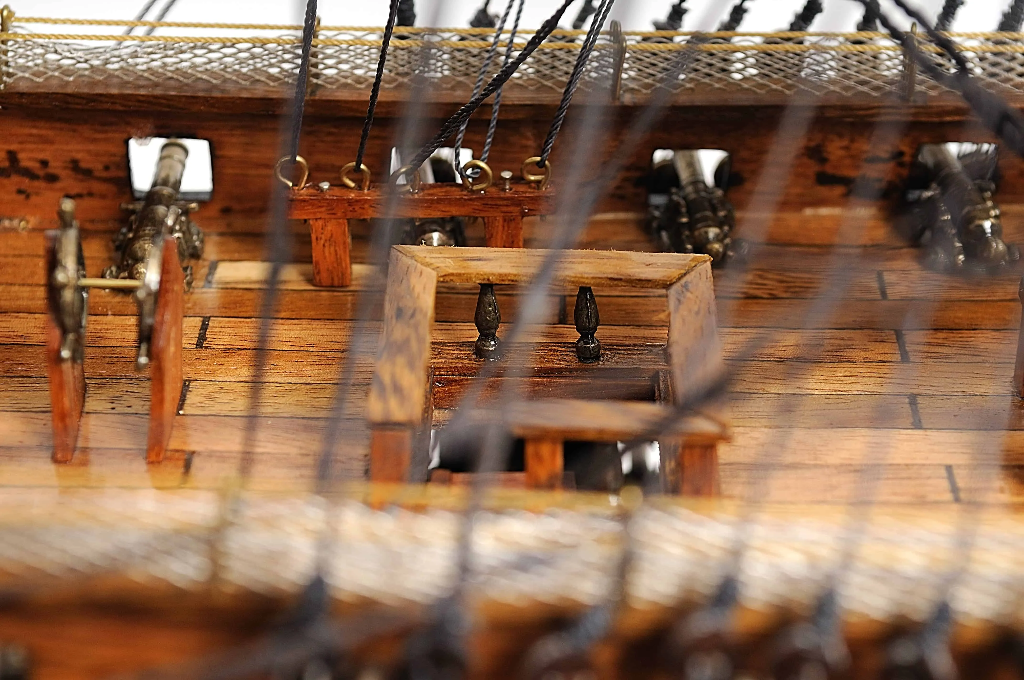 HMS Victory Admiral Nelsons Flagship Tall Ship Midsize EE Wood Model Sailboat Assembled