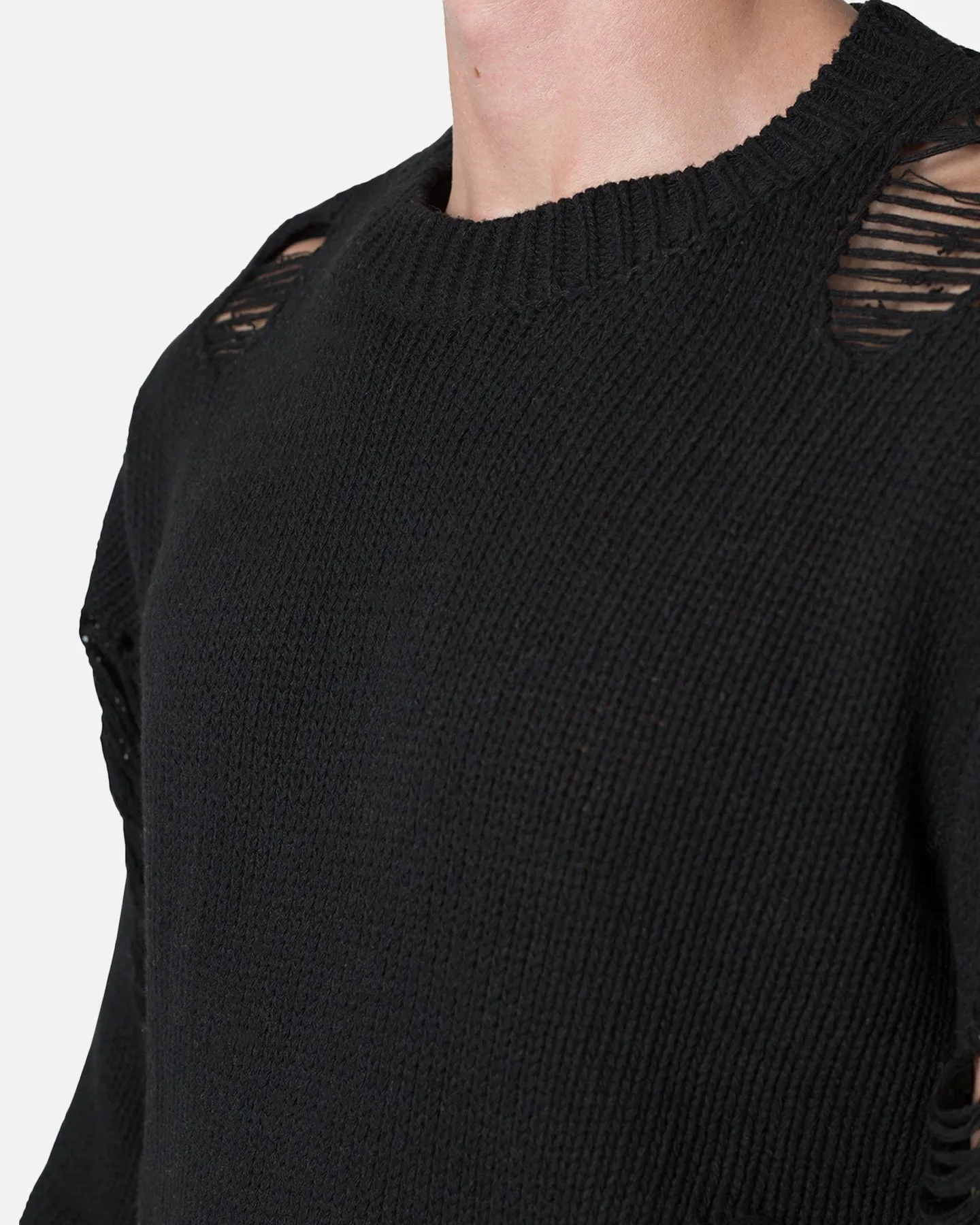 MNML Distressed Sweater Black