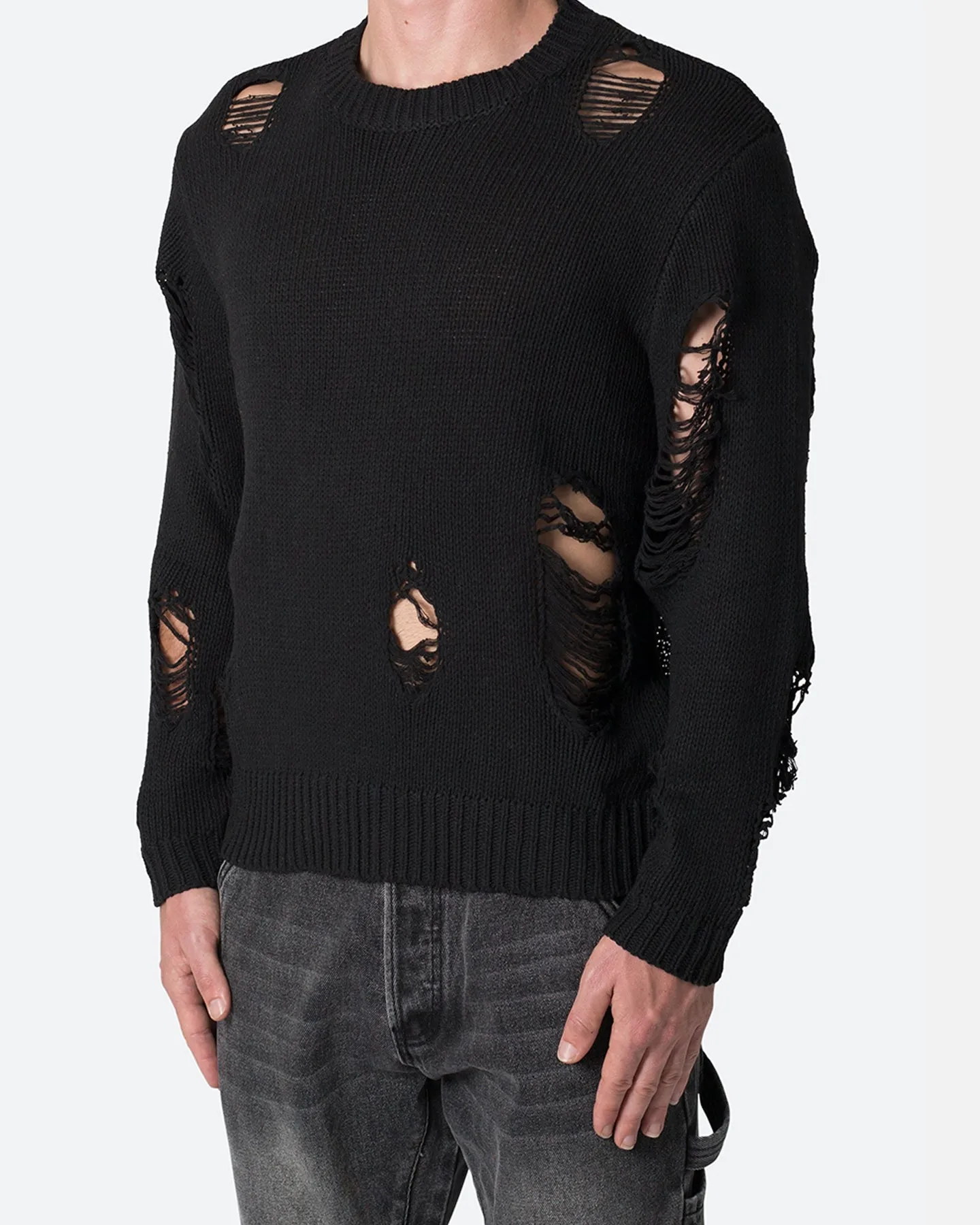 MNML Distressed Sweater Black