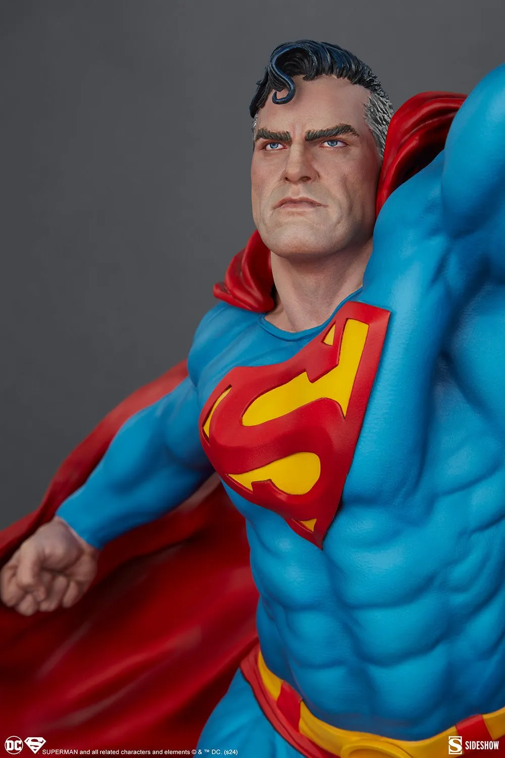 PRE-ORDER: Sidehsow Collectibles DC Comics Superman Premium Format Figure