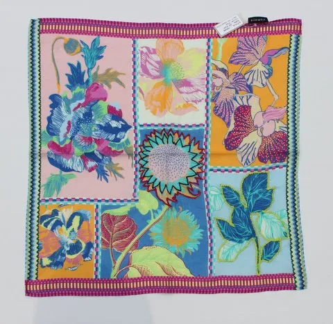 Vismaya - Square Scarf